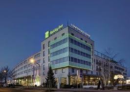 The capital of the state of brandenburg, potsdam, is less than half an hour away and its many parks and palaces, which have been a unesco world heritage site since 1990,are waiting to. Holiday Inn Berlin Airport Conference Center In Schonefeld Grossziethen Zum Tiefstpreis Buchen