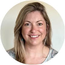 Emily Beasley's Instagram, Twitter & Facebook