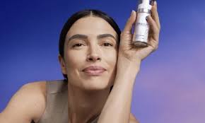 Eastman et Axilone créent une résine cristalline durable pour la beauté  premium