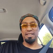 👤 Becky sent you a private message 5 minutes ago "Where are you from?"