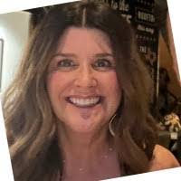 Renae Murphy's Instagram, Twitter & Facebook