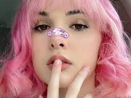 An upstate ny man is alleged to have slit the throat of a teenage social media star he was dating — then posted a photo of her lifeless body to instagram over the weekend along with a message that. Why Is Ripbianca Trending 17 Year Old Bianca Devins Slain Murder Photos Posted On Instagram 4chan