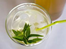 Sirop De Fleurs De Sureau Legerement Citronne Recette Par Chef Simon Recette Recettes De Sirop Fleur De Sureau Sureau