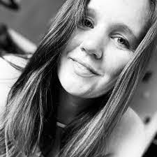 Melissa Nardone's Instagram, Twitter & Facebook