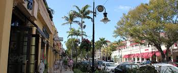 The hotel is placed next to white beaches. Naples Florida Attractions Fairways Inn Of Naples Hotel