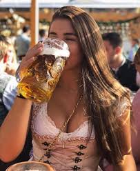 Trachtenbeauties On Instagram Use Trachtenbeauties To Share Your Pics In 2020 Beer Girl Beer Maid Oktoberfest Woman