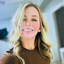 And the day went like… 💚 #firstdayatschool #firstdayofwork