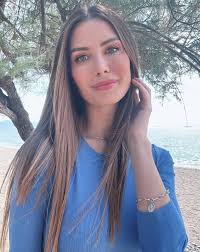 I'm 36 and too shy to shine… Tell me I'm not too dull for a fun date?