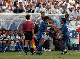 Listen to music from coco basile like messi no grites si sabes que te entra esta pelota por el orto, este find the latest tracks, albums, and images from coco basile. El Dia Que Maradona Evito Que Dario Franco Jugara Un Mundial Juancolorado