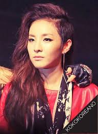Pin By Katrina Schroeder On Hair Make Up Undercut Hairstyles Hair Styles Kpop Hair