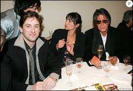 Jacques dutronc, lui, est prêt. Thomas Dutronc Sylvie Duval Et Jacques Dutronc Ceremonie Des Cesar En 2005 A Paris Purepeople