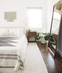 85 Beautiful Rental Apartment Decorating Ideas On A Budget Minimalist Apartment Decor Apartment Decorating Rental Minimalist Living Room Design