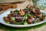 Hai mom kesempatan kali ini kita akan bahas perihal  resep kuliner cumi khas lombok