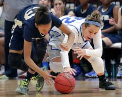 Chelsea dungee had a big time game but this play in particular stood out to me. Chelsea Dungee Feels Fine Scores 18 In First Sapulpa Outing Sports News Tulsaworld Com