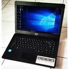 Dengan kapasitas hardisk sebesar 500gb, tentunya tak akan jadi masalah jika kamu ingin menyimpan berbagai data penting dalam hardisk dalam jumlah banyak. Laptop Acer One 14 Z1402 Slim Tipis Ram 2gb Ddr3l Hardisk 500gb Shopee Indonesia
