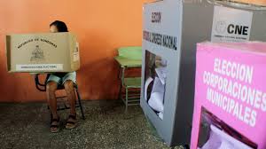 Los virtuales candidatos presidenciales del partido nacional, liberal y libre, electos en las elecciones primarias del pasado 14 de marzo, solo están a la espera de la declaratoria oficial del consejo nacional electoral (cne), para. Consejo Electoral Hondureno Resalta Ambiente De Paz En Las Elecciones Primarias