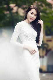 Trước đó, dianka cũng gây chú ý khi lọt vào dàn thiên thần mới của ngọc. Hoa Háº­u Ä'áº·ng Thu Tháº£o Tinh Khoi Vá»›i Trang Phá»¥c Sáº¯c Tráº¯ng Thá»i Trang Viá»‡t Giáº£i Tri
