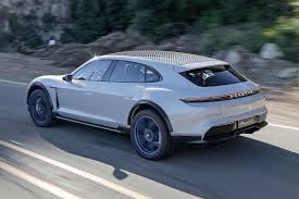 The porsche mission e cross turismo previewed the taycan cross turismo, and was presented at the 2018 geneva motor show. Bildergalerie Porsche Taycan Cross Turismo 2020 Autosachen Porsche Autos Porsche Mission E