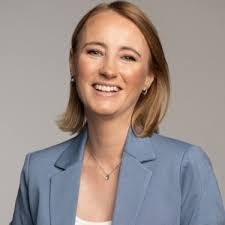 Angie Propst's Instagram, Twitter & Facebook