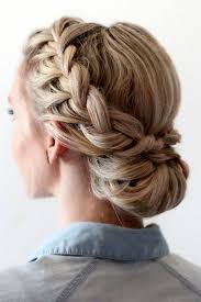 1001 Ideen Fur Schone Haarfrisuren Plus Anleitungen Zum Selbermachen Frisur Hochgesteckt Elegante Frisuren Hochsteckfrisuren Lange Haare