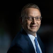 He is an actor and writer, known for muxmäuschenstill (2004), fikkefuchs (2017) and short cut to hollywood (2009). Board Of Directors Bactiguard