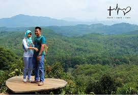 Curug sodong merupakan curug kembar salah satu air terjun favorit di sukabumi harga tiket masuk kawasan curug sodong terhitung murah dan sangat terjangkau. Yuk Main Ke Jonggol Curug Sedong Dan Jonggol Garden