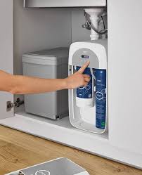 Der vergleich von mineralwasser und leitungswasser wird durch diese wasseranalyse ermöglicht. Mineralwasser Aus Dem Wasserhahn Ja Mit Grohe Blue Home Ist Es Moglich Https Www Mach Dein Bad De Grohe Blue Home Kuchenarmaturen Armaturen Kuchenarmatur