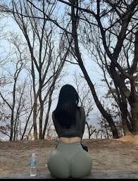 허벅지와 된장통 하나는 고트급인 여캠 > 딸감 자유게시판 | 헬븐넷