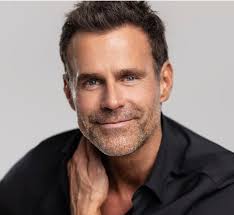 What percentage of General Hospital viewers are over 60?