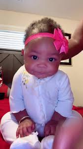 😂😂😂 #fyp #foryoupage #babiesoftiktok #grabbinonmyshirt  #grabbingonmyshirt #babygirl #viralvideo