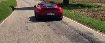 Porsche 911 gt2 rs engine. 2018 Porsche 911 Gt2 Rs Demonstrates Savage Take Off Does The Exhaust Thing Autoevolution