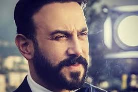 ممثل سوري من مواليد 1 أبريل 1976، غير متزوج، درس بالمعهد العالي للفنون المسرحية، وكانت بدايته الفنية عام 1999 من خلال فيلم ذاكرة صعبة، وعرفه الجمهور العربي من خلال مسلسل سرايا عابدين في دور صورة الفنان السوري قصي خولي وهو صغير. ØµÙˆØ±Ø© Ø­Ø¯ÙŠØ«Ø© Ù„Ø§Ø¨Ù† Ù‚ØµÙŠ Ø®ÙˆÙ„ÙŠ ØªÙƒØ´Ù Ø¹Ù† Ø¹Ù…Ø±Ù‡ Ø§Ù„Ø­Ù‚ÙŠÙ‚ÙŠ Ø§Ù„ÙˆÙƒÙŠÙ„ Ø§Ù„Ø§Ø®Ø¨Ø§Ø±ÙŠ