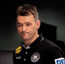 Für den isländischen fußballverband und den neuen trainer ist es ein besonderes spiel. Handball Prokop Als Bundestrainer Gefeuert Trainerlegende Kommt Welt