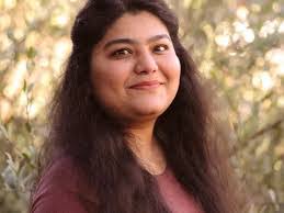 Mireya Rojas's Instagram, Twitter & Facebook