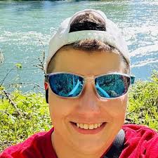 Chrystal Knight's Instagram, Twitter & Facebook