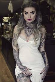 The Beautiful Ryan Ashley Malarkey She S An Amazing Tattoo Artist Ryan Ashley Tattooed Girls Models Ryan Ashley Tattoo