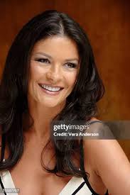 Le 10 novembre 1917 : naissance de Robert Kermit Baker (dit Jack) fils de  Gladys Pearl (mère de Norma Jeane) et de Jasper (John Newton) Baker. On  November 10, 1917, birth of