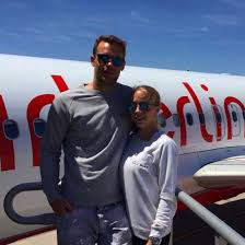 Shows direkt aus den usa. Manuel Neuer Frau Seine Ehe Mit Nina Weiss Bleibt Privat Cosmopolitan
