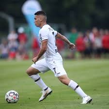 „der jogi löw muss mit sich selbst ins reine kommen. Neuer Anlauf Fussball