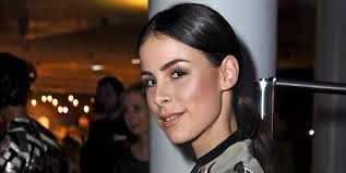 See more of lena on facebook. Ich Bin Jetzt Eine Kurze Haare Ab Lena Meyer Landrut Uberrascht Mit Neuer Frisur Mz De
