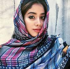 Janhvi Kapoor Looks Like A Striking Image Of Sridevi In This Insta Post Janh Beautiful Bollywood Actress Beautiful Indian Actress Most Beautiful Indian Actress