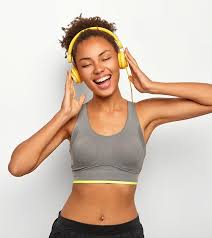 Beginners to intermediates who are intimidated by the idea of singing in front of people and want to take the fear out it. 20 Hindi Workout Songs Bollywood Playlist For Gym Motivation