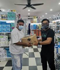 Biasanya, kami akan terus memberitahu untuk membeli di laman web rasmi atau concept store, namun masih ada golongan di luar sana yang untuk technavers, kami telah memutuskan untuk menulis artikel ini khusus buat anda. Tolak Rayuan Pemandu Grab Nak Hutang Beli Telefon Pemilik Kedai Gajet Jadi Manusia Dan Ubah Fikiran Uncle Janji Jangan Tipu Sama Saya Kacang Viral