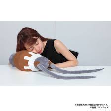 アッグガイ ジュアッグ アッグに腕枕されている気分で ひとやすみ できる ユニークすぎる腕枕 アームピロー が登場 戦士 枕 機動