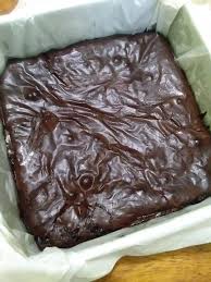 Macam saya cakap tadi, brownies yang betul teknik adunnya memang akan menghasilkan kedut. Resipi Brownies Guna Sukatan Cawan Cukup Mudah Tahan Sampai 2 Minggu Tak Masuk Peti Sejuk Keluarga