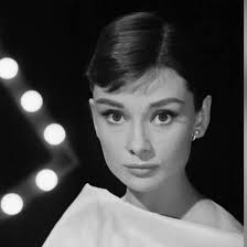 Audrey Hepburn's son - Finally confirmed what we thought all along🥰✨️✨️  See more about beautiful moments of Audrey Hepburn, through her son's  thought👇 https://www.ganjingworld.com/video/1h6efdpib8k2GyHbU41NLsiBF1po1c