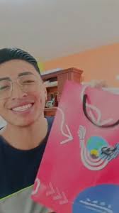 @mutante_ec qye disfrute mucho su regalito. 💯, ¡Ven al Fine! 😎,  #finetunedenglish #Ingles #ClasesDeInglés