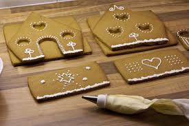 Gingerbread House Bits Jpg 3456 2304