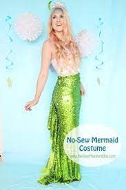 Pretty Homemade Mermaid Costume Click Through For Tutorial Mermaid Costume Diy Homemade Mermaid Costumes Mermaid Costume Women