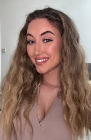 Beth Krasley's Instagram, Twitter & Facebook